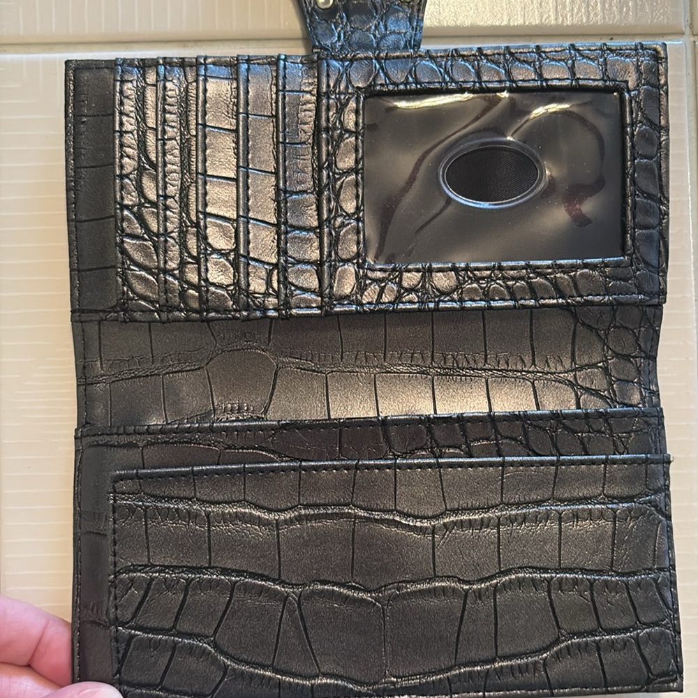 Guess Wallet - Picture 4 of 5